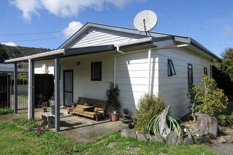 Photo of property in 32-34 Coal Street, Reefton, 7830