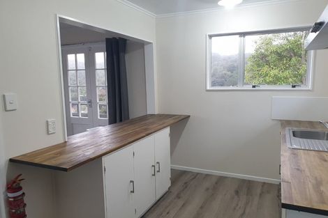 Photo of property in 7a Hobbit Lane, Pinehaven, Upper Hutt, 5371