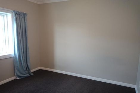Photo of property in 73 Whites Line East, Waiwhetu, Lower Hutt, 5010
