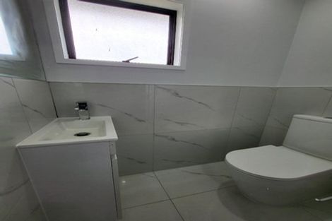 Photo of property in 19 Kapiti Place, Sunnynook, Auckland, 0620
