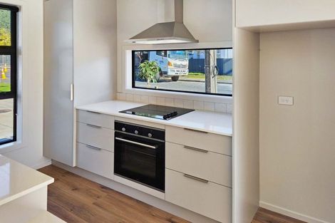 Photo of property in 1/11 Lees Grove, Wainuiomata, Lower Hutt, 5014