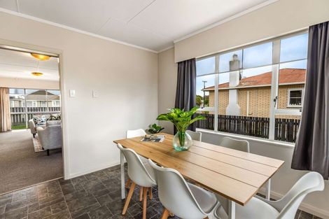Photo of property in 27 Middlesex Street, Levin, 5510