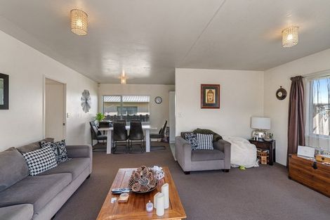 Photo of property in 10a Holman Road, Te Atatu Peninsula, Auckland, 0610