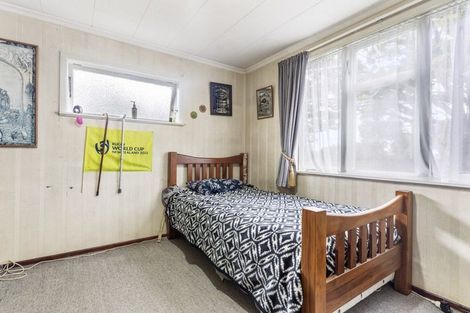 Photo of property in 33 Taikata Road, Te Atatu Peninsula, Auckland, 0610