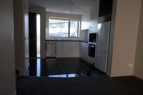 Photo of property in 2u9 Stone Street, Miramar, Wellington, 6022