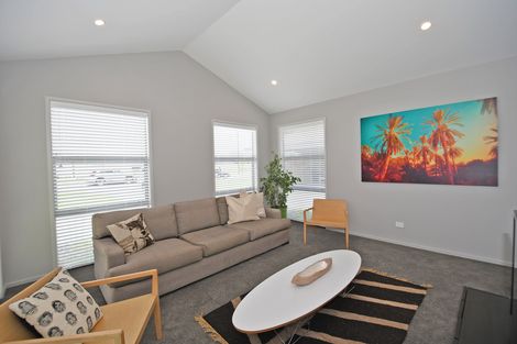 Photo of property in 6 Shearwater Lane, Point Wells, 0986