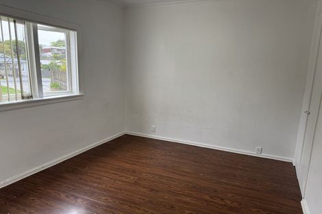 Photo of property in 31 Newington Road, Henderson, Auckland, 0612