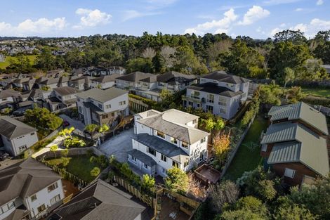 Photo of property in 52 Corricvale Way, Northcross, Auckland, 0630