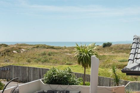 Photo of property in 4b Sunbrae Grove, Mount Maunganui, 3116