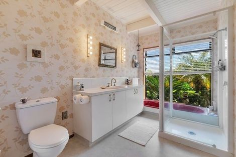 Photo of property in 2/13 Nimrod Place, Half Moon Bay, Auckland, 2012