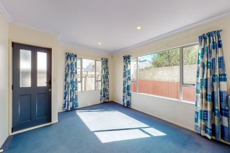 Photo of property in 27a Myrtle Crescent, Mount Cook, Wellington, 6021