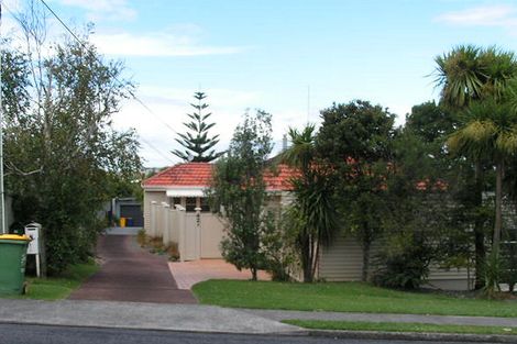 Photo of property in 42 Onepoto Road, Hauraki, Auckland, 0622