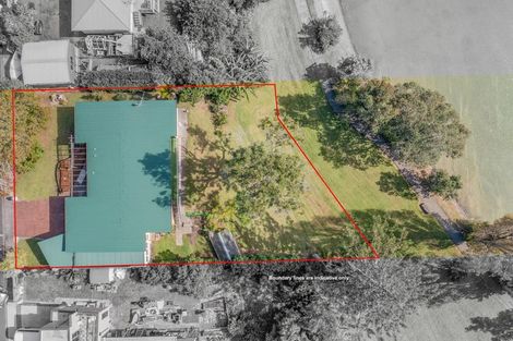 Photo of property in 5 Chapman Road, Te Atatu Peninsula, Auckland, 0610