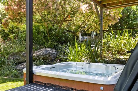 Photo of property in 17 Wairau Road, Albert Town, Wanaka, 9305