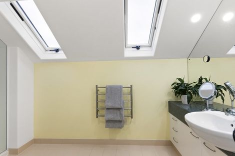 Photo of property in 19i Claremont Way, East Tamaki Heights, Auckland, 2016