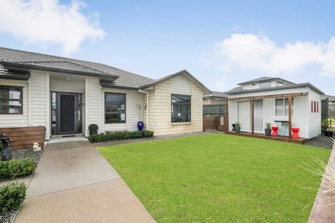 Photo of property in 330 Harbourside Drive, Karaka, Papakura, 2113