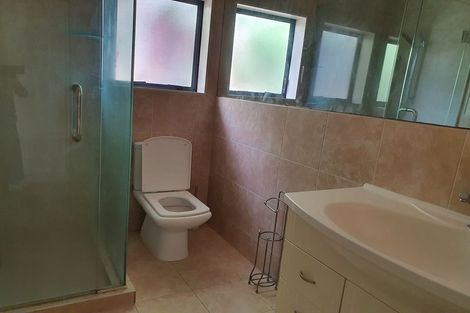 Photo of property in 52b Royal View Road, Te Atatu South, Auckland, 0610