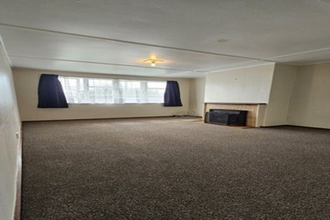 Photo of property in 15 Walter Street, Takapau, 4203