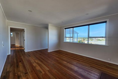 Photo of property in 31 Simons Street, Moturoa, New Plymouth, 4310