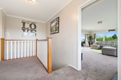 Photo of property in 8 Halberg Street, Papakura, 2110