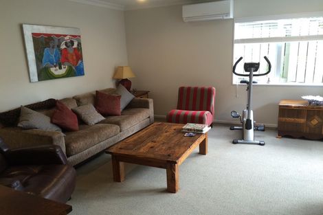 Photo of property in 30 Rita Street, Mount Maunganui, 3116