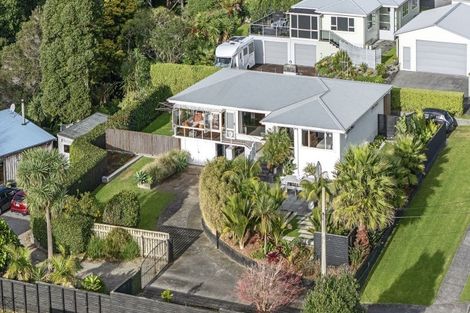 Photo of property in 37 Mcfarlane Street, Oakura, 4314