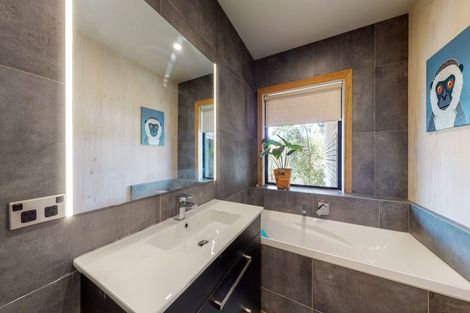 Photo of property in 4 Milne Terrace, Island Bay, Wellington, 6023