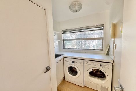 Photo of property in 2 Cliff Road, Torbay, Auckland, 0630