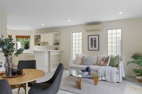 Photo of property in 2/28 Derby Street, St Albans, Christchurch, 8014