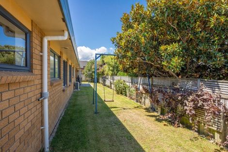 Photo of property in 92 Regent Drive, Paraparaumu Beach, Paraparaumu, 5032