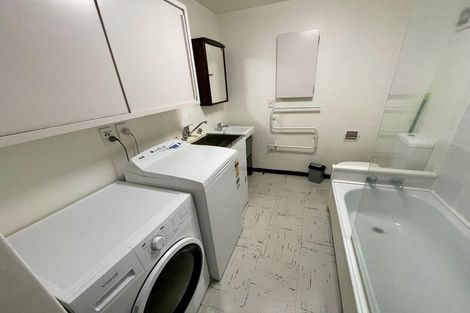 Photo of property in Mansfield Towers, 1 Grant Road, Thorndon, Wellington, 6011