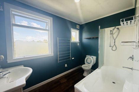 Photo of property in 90 Arran Road, Browns Bay, Auckland, 0630