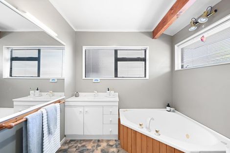 Photo of property in 44 Cherrywood Street, Pukete, Hamilton, 3200