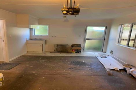 Photo of property in 4 Northall Road, New Lynn, Auckland, 0600