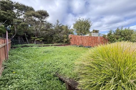 Photo of property in 17a Castle Crescent, Stokes Valley, Lower Hutt, 5019