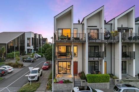 Photo of property in 22 Catalina Drive, Hobsonville, Auckland, 0616