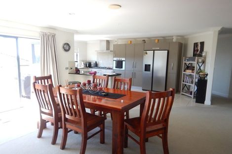 Photo of property in 6 Mcwhirters Farm Lane, Massey, Auckland, 0614
