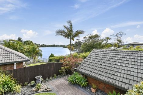 Photo of property in 6 Freelance Terrace, Pahurehure, Papakura, 2113