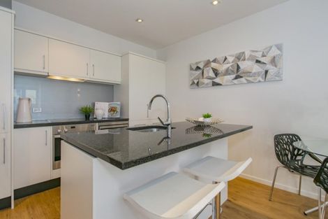 Photo of property in 2/64 Holly Road, St Albans, Christchurch, 8014