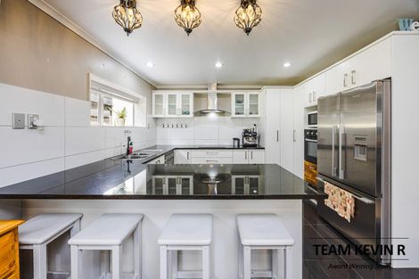 Photo of property in 144 Keri Vista Rise, Papakura, 2110