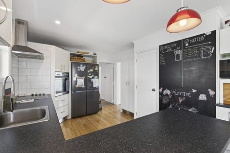 Photo of property in 18 Cowling Road, Hurdon, New Plymouth, 4310