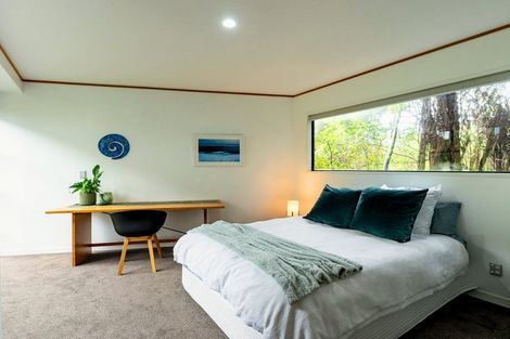 Photo of property in 6 Gannet Point, Rothesay Bay, Auckland, 0630