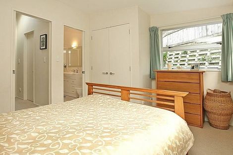 Photo of property in 12/138 Queens Drive, Lyall Bay, Wellington, 6022