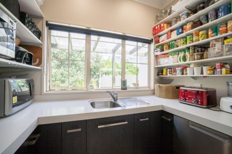 Photo of property in 26 Pahiatua Street, Hokowhitu, Palmerston North, 4410