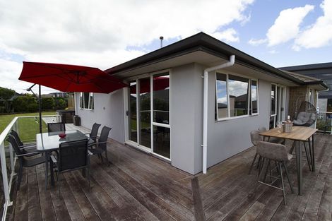 Photo of property in 22 Raddington Way, Huntington, Hamilton, 3210