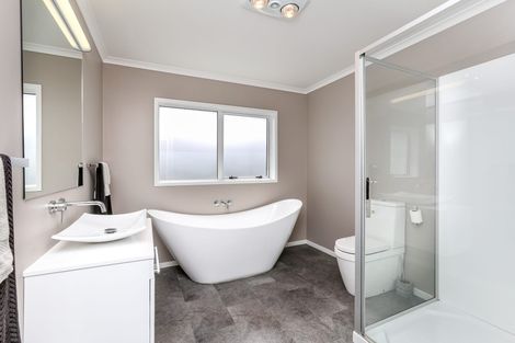 Photo of property in 3 Keene Drive, Bell Block, New Plymouth, 4312