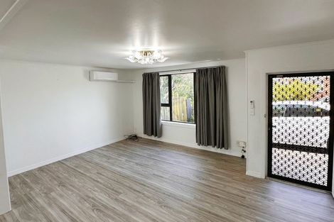 Photo of property in 65 Astley Avenue, New Lynn, Auckland, 0600