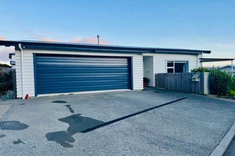 Photo of property in 8 Antigua Way, Grenada Village, Wellington, 6037