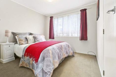 Photo of property in 3 Kilcar Place, Massey, Auckland, 0614