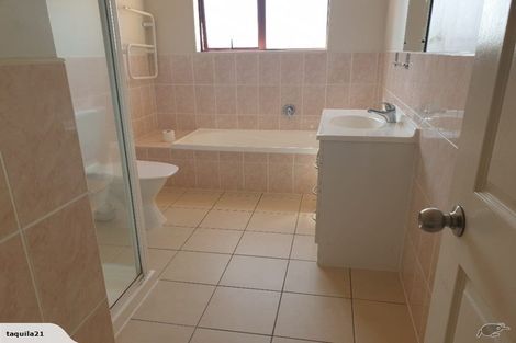 Photo of property in 8 Shah Place, Glen Eden, Auckland, 0602